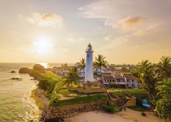 aobaf1yw2mrowt8a50rvhq5jhavm_1582217692_galle_lighthouse